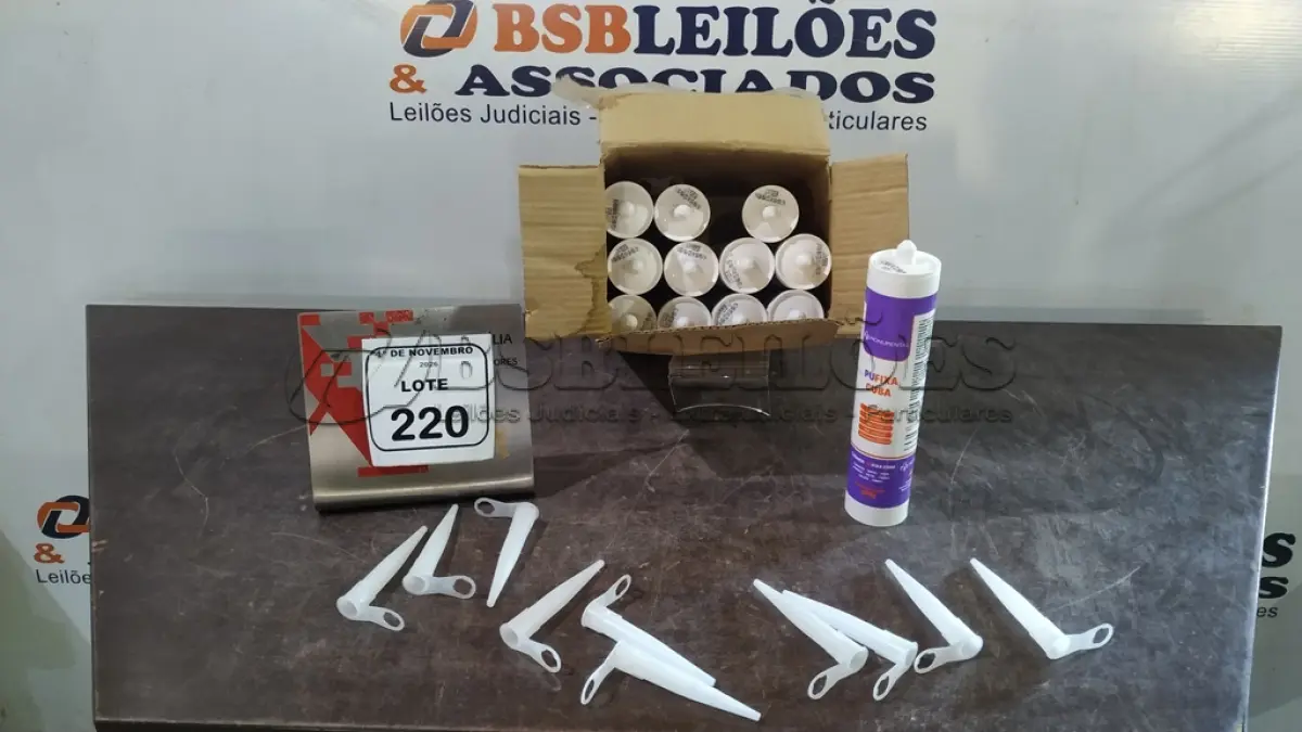 LOTE 220 - 12 UNIDADES DE SELANTE PU FIXA CUBA DE 400G CADA MARCA MONUMENTAL. (NO ESTADO) ATENÇÃO! FAZER A VISITAÇÃO ANTES DE ARREMATAR, NÃO SABEMOS SE FUNCIONA, LEILÃO NÃO TEM GARANTIA E NEM DEVOLUÇÃO, SUJEITO A POSSÍVEIS AVARIAS VISÍVEIS/OCULTAS E/OU AUSÊNCIA DE COMPONENTES.