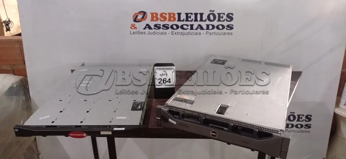 LOTE 264 - 02 SERVIDORES MODELOS C44110 E R710. (NO ESTADO) ATENÇÃO! FAZER A VISITAÇÃO ANTES DE ARREMATAR, NÃO SABEMOS SE FUNCIONA, LEILÃO NÃO TEM GARANTIA E NEM DEVOLUÇÃO, SUJEITO A POSSÍVEIS AVARIAS VISÍVEIS/OCULTAS E/OU AUSÊNCIA DE COMPONENTES.