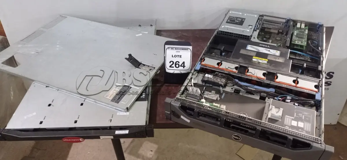 LOTE 264 - 02 SERVIDORES MODELOS C44110 E R710. (NO ESTADO) ATENÇÃO! FAZER A VISITAÇÃO ANTES DE ARREMATAR, NÃO SABEMOS SE FUNCIONA, LEILÃO NÃO TEM GARANTIA E NEM DEVOLUÇÃO, SUJEITO A POSSÍVEIS AVARIAS VISÍVEIS/OCULTAS E/OU AUSÊNCIA DE COMPONENTES.