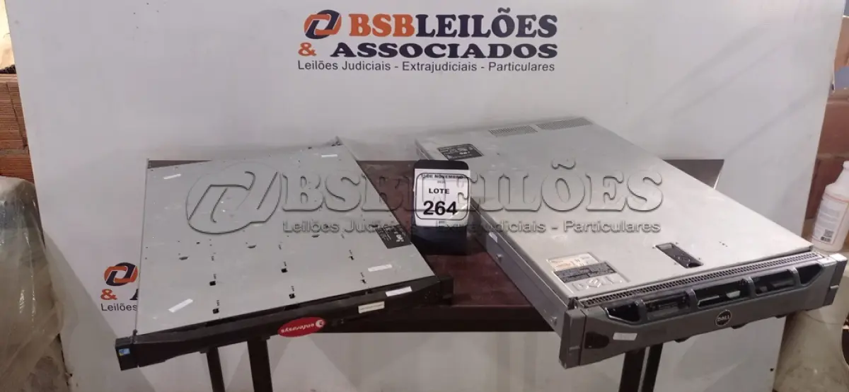 LOTE 264 - 02 SERVIDORES MODELOS C44110 E R710. (NO ESTADO) ATENÇÃO! FAZER A VISITAÇÃO ANTES DE ARREMATAR, NÃO SABEMOS SE FUNCIONA, LEILÃO NÃO TEM GARANTIA E NEM DEVOLUÇÃO, SUJEITO A POSSÍVEIS AVARIAS VISÍVEIS/OCULTAS E/OU AUSÊNCIA DE COMPONENTES.