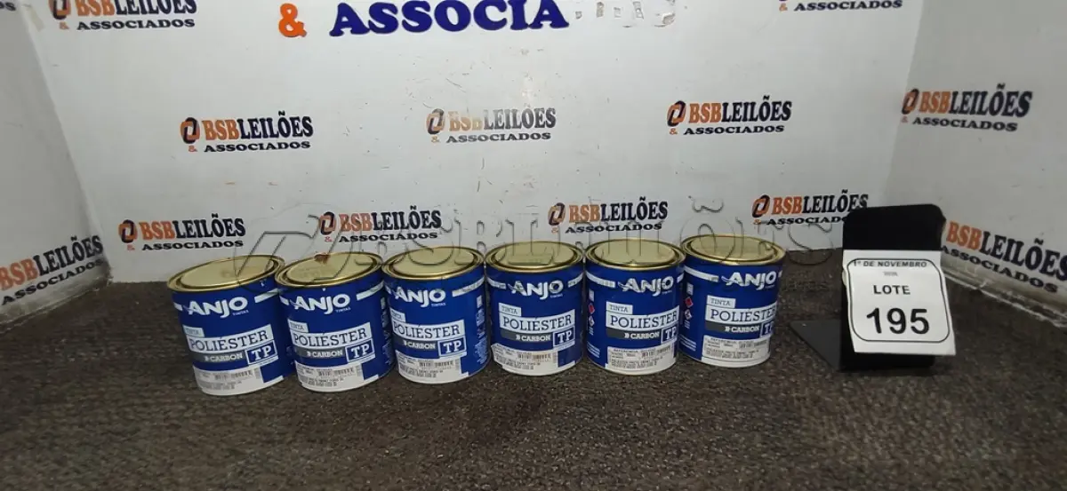 LOTE 195 - 06 LATAS DE TINTA POLIÉSTER COR PRETO EBONY FORD 98 DE 900ML MARCA ANJO TINTAS. (NO ESTADO) ATENÇÃO! FAZER A VISITAÇÃO ANTES DE ARREMATAR, NÃO SABEMOS SE FUNCIONA, LEILÃO NÃO TEM GARANTIA E NEM DEVOLUÇÃO, SUJEITO A POSSÍVEIS AVARIAS VISÍVEIS/OCULTAS E/OU AUSÊNCIA DE COMPONENTES.