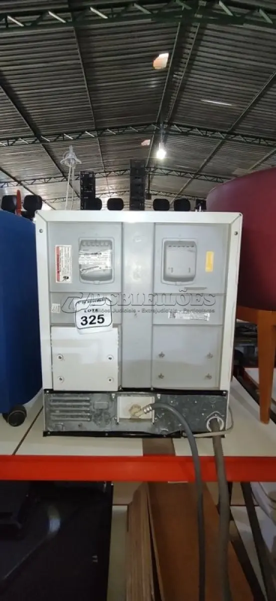 LOTE 325 - 01 LAVA LOUÇA MODELO BLF08ABBNA10 220V MARCA BRASTEMP. (NO ESTADO) ATENÇÃO! FAZER A VISITAÇÃO ANTES DE ARREMATAR, NÃO SABEMOS SE FUNCIONA, LEILÃO NÃO TEM GARANTIA E NEM DEVOLUÇÃO, SUJEITO A POSSÍVEIS AVARIAS VISÍVEIS/OCULTAS E/OU AUSÊNCIA DE COMPONENTES.