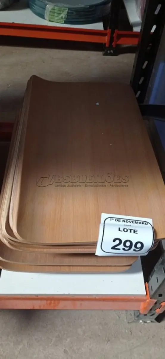 LOTE 299 - 20 PLACAS DE MADEIRA DE 55X32CM. (NO ESTADO) ATENÇÃO! FAZER A VISITAÇÃO ANTES DE ARREMATAR, NÃO SABEMOS SE FUNCIONA, LEILÃO NÃO TEM GARANTIA E NEM DEVOLUÇÃO, SUJEITO A POSSÍVEIS AVARIAS VISÍVEIS/OCULTAS E/OU AUSÊNCIA DE COMPONENTES.