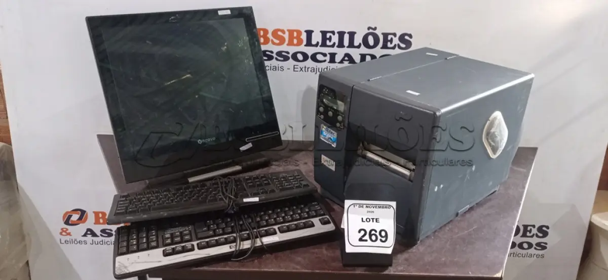 LOTE 269 - 01 IMPRESSORA DE ETIQUETAS MARCA DATAMAX, 01 MONITOR MARCA NEOVO E 02 TECLADOS DE PC. (NO ESTADO) ATENÇÃO! FAZER A VISITAÇÃO ANTES DE ARREMATAR, NÃO SABEMOS SE FUNCIONA, LEILÃO NÃO TEM GARANTIA E NEM DEVOLUÇÃO, SUJEITO A POSSÍVEIS AVARIAS VISÍVEIS/OCULTAS E/OU AUSÊNCIA DE COMPONENTES.