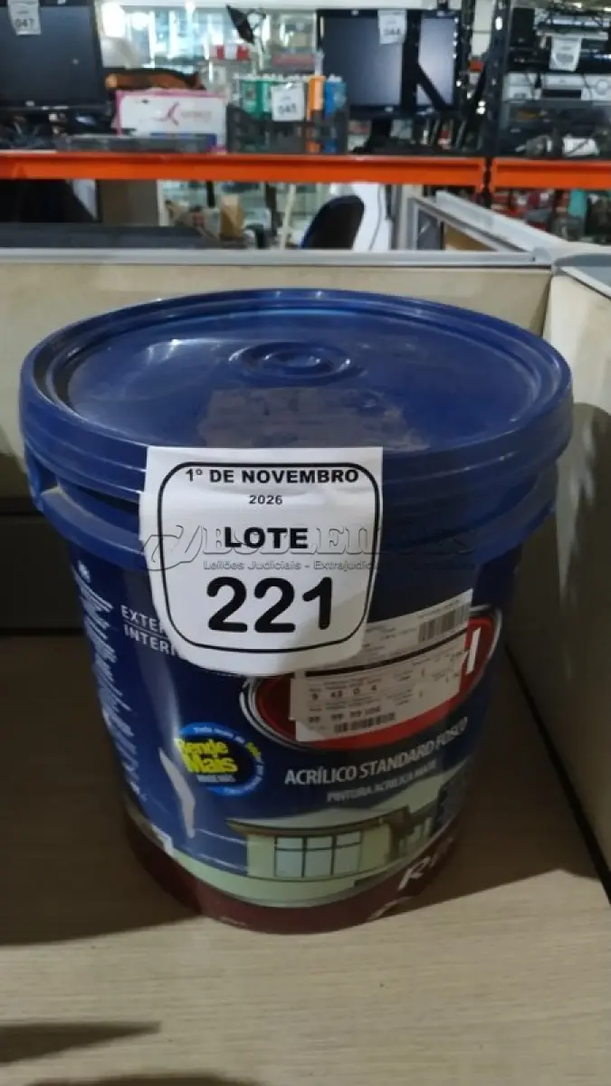 LOTE 221 - 01 BALDE DE TINTA ACRÍLICA STANDARD NA COR CHOCOLATE FOSCO DE 18L MARCA DUCRYL. (NO ESTADO) ATENÇÃO! FAZER A VISITAÇÃO ANTES DE ARREMATAR, NÃO SABEMOS SE FUNCIONA, LEILÃO NÃO TEM GARANTIA E NEM DEVOLUÇÃO, SUJEITO A POSSÍVEIS AVARIAS VISÍVEIS/OCULTAS E/OU AUSÊNCIA DE COMPONENTES.