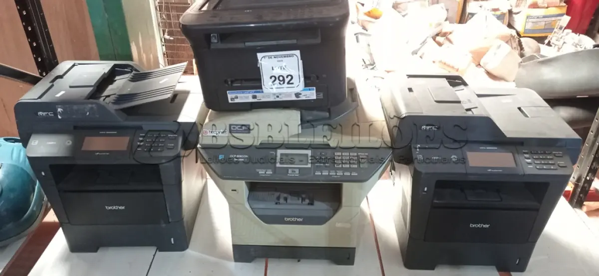 LOTE 292 - 04 IMPRESSORAS DE MARCAS E MODELOS DIVERSOS. (NO ESTADO) ATENÇÃO! FAZER A VISITAÇÃO ANTES DE ARREMATAR, NÃO SABEMOS SE FUNCIONA, LEILÃO NÃO TEM GARANTIA E NEM DEVOLUÇÃO, SUJEITO A POSSÍVEIS AVARIAS VISÍVEIS/OCULTAS E/OU AUSÊNCIA DE COMPONENTES.