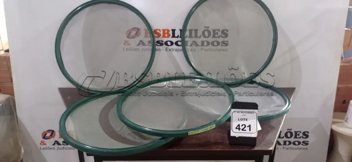 LOTE 421 - 05 PENEIRAS DE PEDREIRO. (NO ESTADO) ATENÇÃO! FAZER A VISITAÇÃO ANTES DE ARREMATAR, NÃO SABEMOS SE FUNCIONA, LEILÃO NÃO TEM GARANTIA E NEM DEVOLUÇÃO, SUJEITO A POSSÍVEIS AVARIAS VISÍVEIS/OCULTAS E/OU AUSÊNCIA DE COMPONENTES.