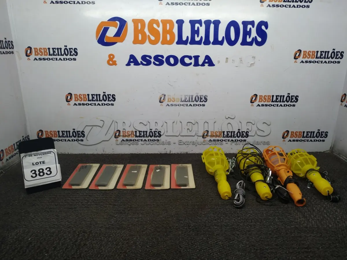 LOTE 383 - 05 LÂMINAS PARA GROSA E 03 PENDENTES COM GRADE. (NO ESTADO) ATENÇÃO! FAZER A VISITAÇÃO ANTES DE ARREMATAR, NÃO SABEMOS SE FUNCIONA, LEILÃO NÃO TEM GARANTIA E NEM DEVOLUÇÃO, SUJEITO A POSSÍVEIS AVARIAS VISÍVEIS/OCULTAS E/OU AUSÊNCIA DE COMPONENTES.