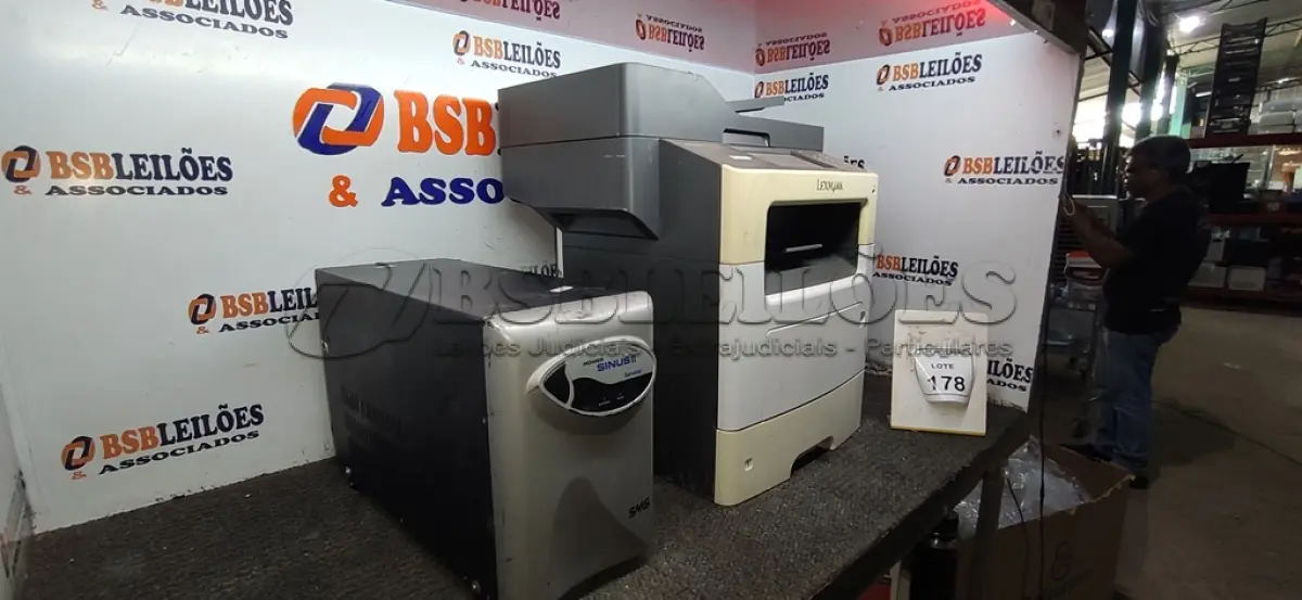 LOTE 178 - 01 IMPRESSORA MODELO MX611DHE MARCA LEXMARK E 01 NOBREAK SENOIDAL. (NO ESTADO) ATENÇÃO! FAZER A VISITAÇÃO ANTES DE ARREMATAR, NÃO SABEMOS SE FUNCIONA, LEILÃO NÃO TEM GARANTIA E NEM DEVOLUÇÃO, SUJEITO A POSSÍVEIS AVARIAS VISÍVEIS/OCULTAS E/OU AUSÊNCIA DE COMPONENTES.
