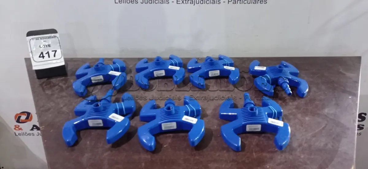 LOTE 417 - 07 ASPERSORES DE ÁGUA P-5 COM BASE. (NO ESTADO) ATENÇÃO! FAZER A VISITAÇÃO ANTES DE ARREMATAR, NÃO SABEMOS SE FUNCIONA, LEILÃO NÃO TEM GARANTIA E NEM DEVOLUÇÃO, SUJEITO A POSSÍVEIS AVARIAS VISÍVEIS/OCULTAS E/OU AUSÊNCIA DE COMPONENTES.