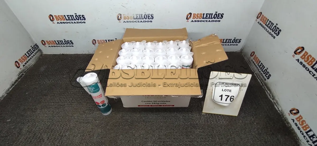 LOTE 176 - 24 UNIDADES DE SILICONE ACÉTICO INCOLOR DE 240G CADA MARCA MONUMENTAL. (NO ESTADO) ATENÇÃO! FAZER A VISITAÇÃO ANTES DE ARREMATAR, NÃO SABEMOS SE FUNCIONA, LEILÃO NÃO TEM GARANTIA E NEM DEVOLUÇÃO, SUJEITO A POSSÍVEIS AVARIAS VISÍVEIS/OCULTAS E/OU AUSÊNCIA DE COMPONENTES.
