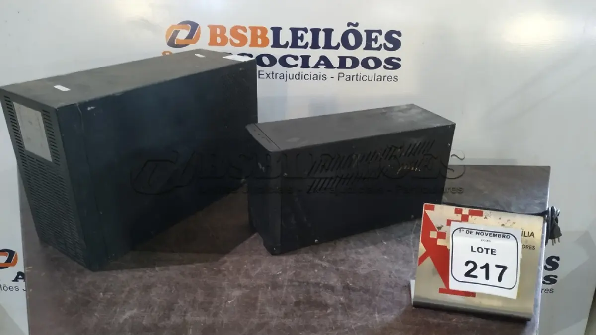 LOTE 217 - 02 NOBREAKS. (NO ESTADO) ATENÇÃO! FAZER A VISITAÇÃO ANTES DE ARREMATAR, NÃO SABEMOS SE FUNCIONA, LEILÃO NÃO TEM GARANTIA E NEM DEVOLUÇÃO, SUJEITO A POSSÍVEIS AVARIAS VISÍVEIS/OCULTAS E/OU AUSÊNCIA DE COMPONENTES.