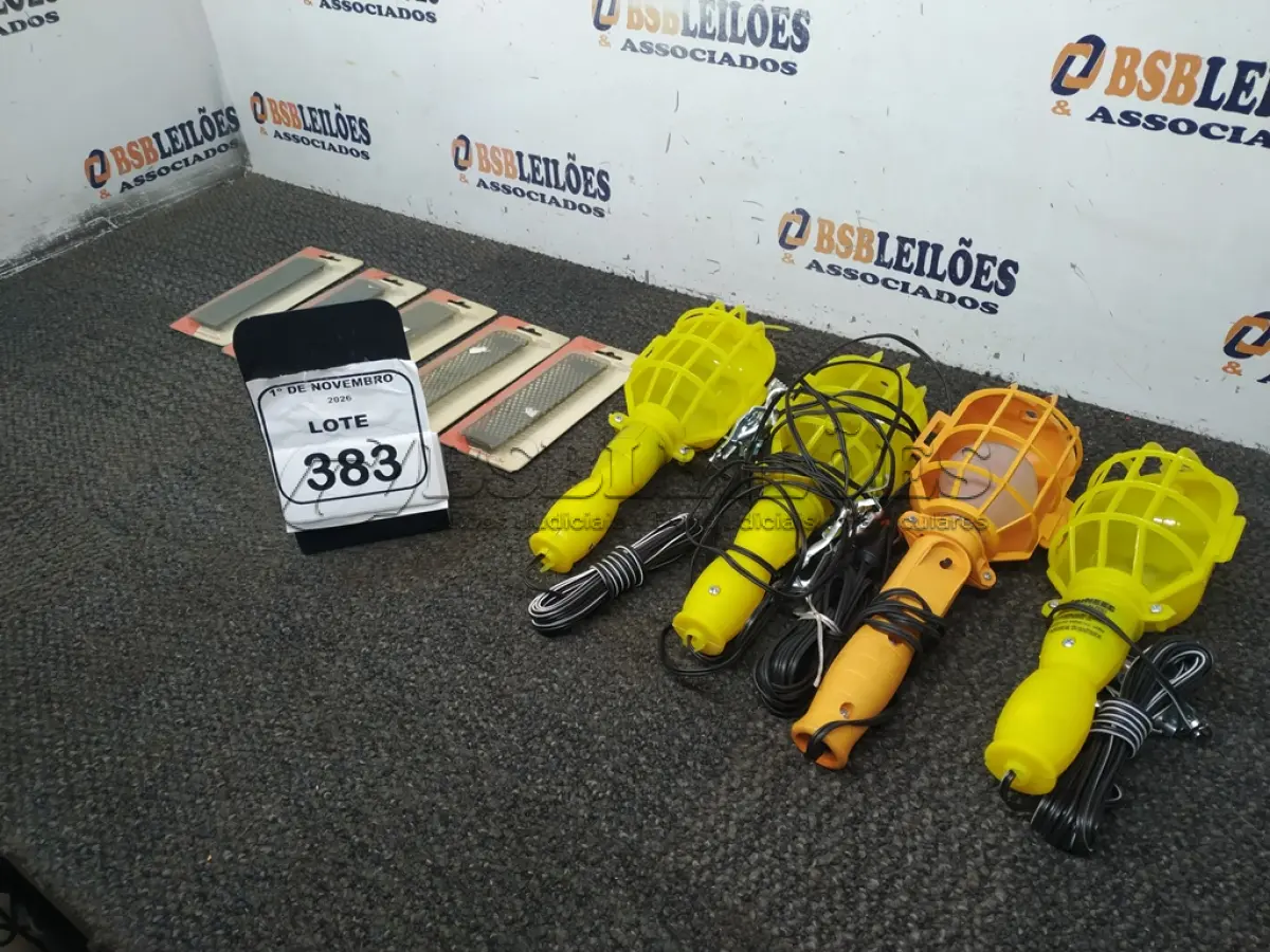 LOTE 383 - 05 LÂMINAS PARA GROSA E 03 PENDENTES COM GRADE. (NO ESTADO) ATENÇÃO! FAZER A VISITAÇÃO ANTES DE ARREMATAR, NÃO SABEMOS SE FUNCIONA, LEILÃO NÃO TEM GARANTIA E NEM DEVOLUÇÃO, SUJEITO A POSSÍVEIS AVARIAS VISÍVEIS/OCULTAS E/OU AUSÊNCIA DE COMPONENTES.