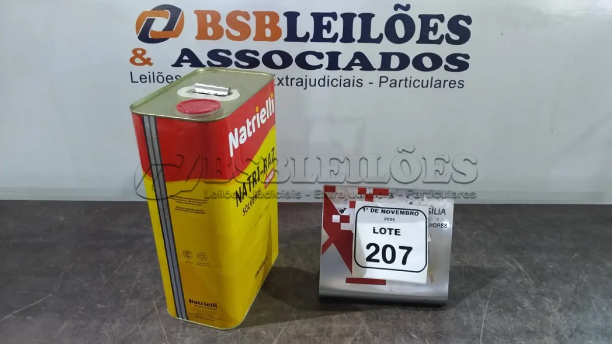 LOTE 207 - 01 LATA DE SOLVENTE NATRI-RAZ DE 5L MARCA NATRIELLI. (NO ESTADO) ATENÇÃO! FAZER A VISITAÇÃO ANTES DE ARREMATAR, NÃO SABEMOS SE FUNCIONA, LEILÃO NÃO TEM GARANTIA E NEM DEVOLUÇÃO, SUJEITO A POSSÍVEIS AVARIAS VISÍVEIS/OCULTAS E/OU AUSÊNCIA DE COMPONENTES.