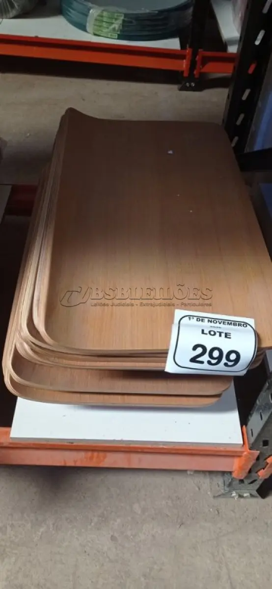 LOTE 299 - 20 PLACAS DE MADEIRA DE 55X32CM. (NO ESTADO) ATENÇÃO! FAZER A VISITAÇÃO ANTES DE ARREMATAR, NÃO SABEMOS SE FUNCIONA, LEILÃO NÃO TEM GARANTIA E NEM DEVOLUÇÃO, SUJEITO A POSSÍVEIS AVARIAS VISÍVEIS/OCULTAS E/OU AUSÊNCIA DE COMPONENTES.