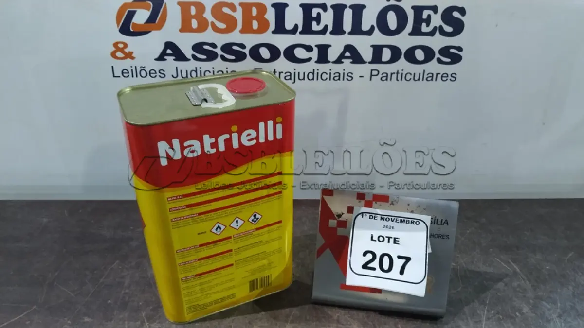 LOTE 207 - 01 LATA DE SOLVENTE NATRI-RAZ DE 5L MARCA NATRIELLI. (NO ESTADO) ATENÇÃO! FAZER A VISITAÇÃO ANTES DE ARREMATAR, NÃO SABEMOS SE FUNCIONA, LEILÃO NÃO TEM GARANTIA E NEM DEVOLUÇÃO, SUJEITO A POSSÍVEIS AVARIAS VISÍVEIS/OCULTAS E/OU AUSÊNCIA DE COMPONENTES.