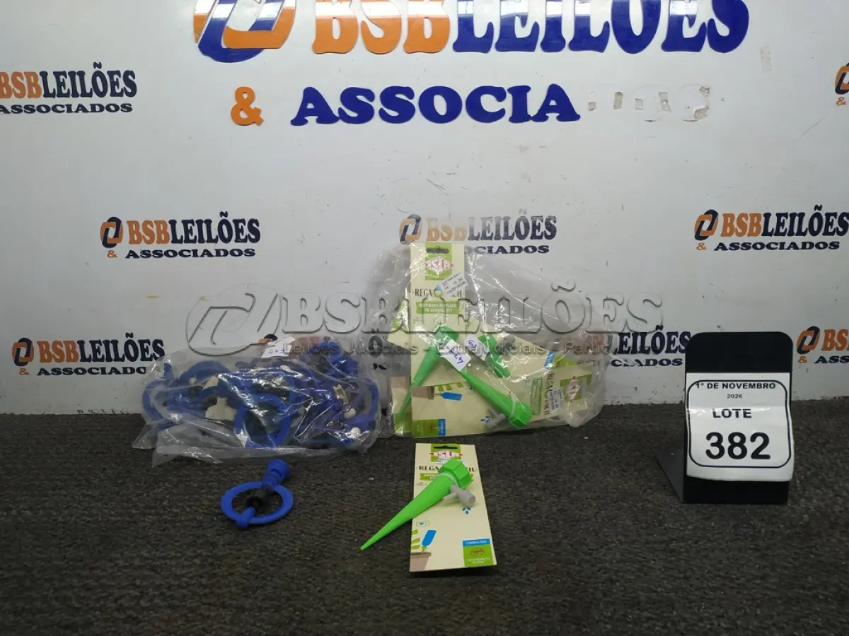 LOTE 382 - 01 LOTE COM VÁRIOS IRRIGADORES E GOTEJADORES. (NO ESTADO) ATENÇÃO! FAZER A VISITAÇÃO ANTES DE ARREMATAR, NÃO SABEMOS SE FUNCIONA, LEILÃO NÃO TEM GARANTIA E NEM DEVOLUÇÃO, SUJEITO A POSSÍVEIS AVARIAS VISÍVEIS/OCULTAS E/OU AUSÊNCIA DE COMPONENTES.