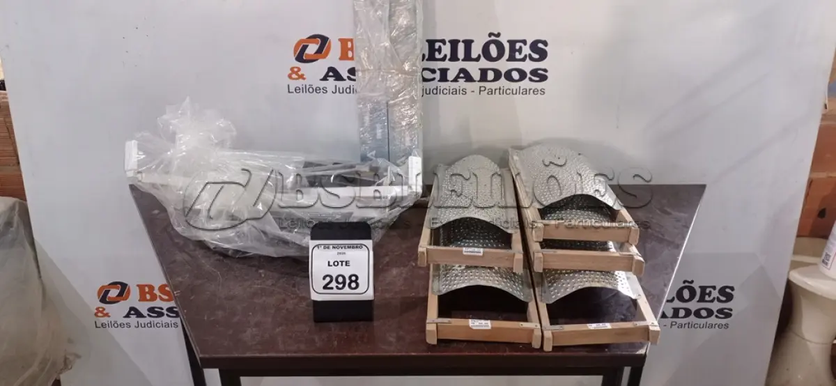 LOTE 298 - 02 BOMBAS D’AGUA AUTOMÁTICA MARCA KALA, 05 RALADORES DE ZINCO MÉDIOS E 05 SUPORTES DE TV DE MODELOS DIVERSOS. (NO ESTADO) ATENÇÃO! FAZER A VISITAÇÃO ANTES DE ARREMATAR, NÃO SABEMOS SE FUNCIONA, LEILÃO NÃO TEM GARANTIA E NEM DEVOLUÇÃO, SUJEITO A POSSÍVEIS AVARIAS VISÍVEIS/OCULTAS E/OU AUSÊNCIA DE COMPONENTES.