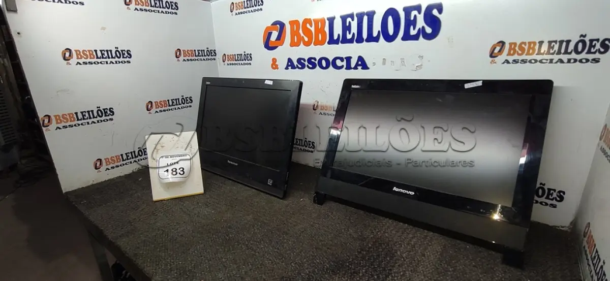 LOTE 183 - 02 COMPUTADORES ALL IN ONE SÉRIE THINKCARE MARCA LENOVO. (NO ESTADO) ATENÇÃO! FAZER A VISITAÇÃO ANTES DE ARREMATAR, NÃO SABEMOS SE FUNCIONA, LEILÃO NÃO TEM GARANTIA E NEM DEVOLUÇÃO, SUJEITO A POSSÍVEIS AVARIAS VISÍVEIS/OCULTAS E/OU AUSÊNCIA DE COMPONENTES.