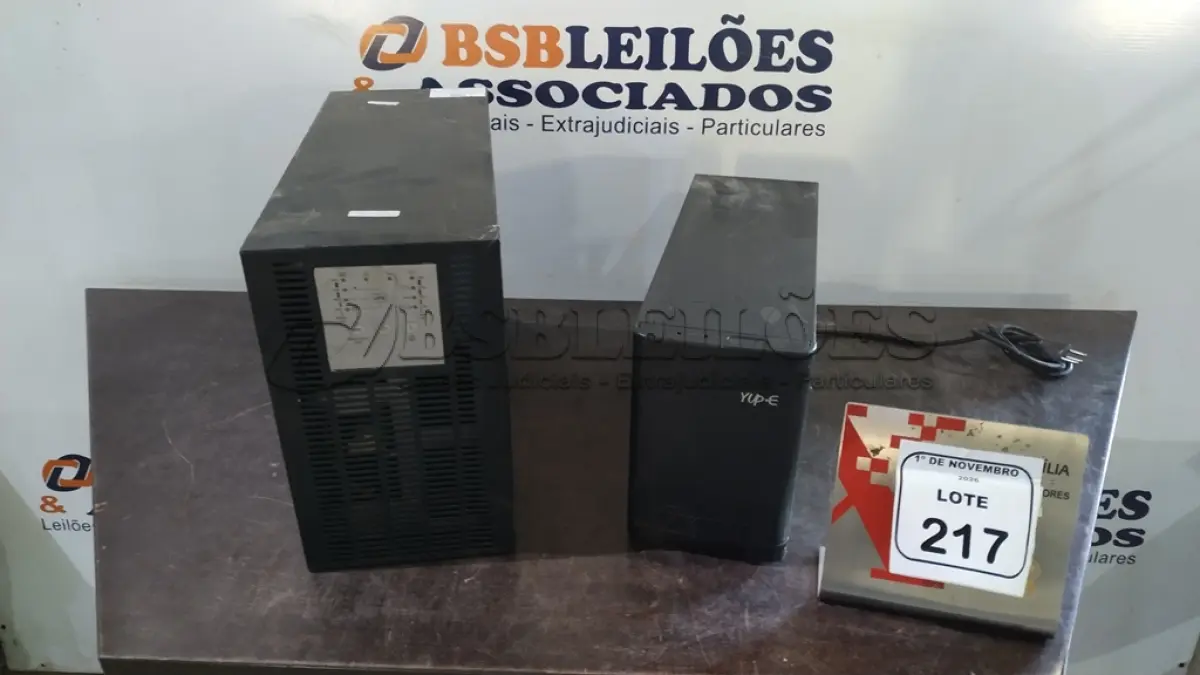 LOTE 217 - 02 NOBREAKS. (NO ESTADO) ATENÇÃO! FAZER A VISITAÇÃO ANTES DE ARREMATAR, NÃO SABEMOS SE FUNCIONA, LEILÃO NÃO TEM GARANTIA E NEM DEVOLUÇÃO, SUJEITO A POSSÍVEIS AVARIAS VISÍVEIS/OCULTAS E/OU AUSÊNCIA DE COMPONENTES.