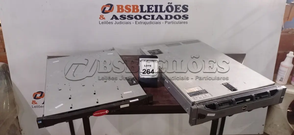 LOTE 264 - 02 SERVIDORES MODELOS C44110 E R710. (NO ESTADO) ATENÇÃO! FAZER A VISITAÇÃO ANTES DE ARREMATAR, NÃO SABEMOS SE FUNCIONA, LEILÃO NÃO TEM GARANTIA E NEM DEVOLUÇÃO, SUJEITO A POSSÍVEIS AVARIAS VISÍVEIS/OCULTAS E/OU AUSÊNCIA DE COMPONENTES.