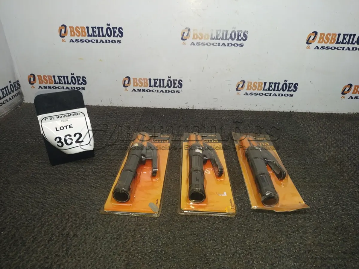 LOTE 362 - 03 PORTAS ELETRODOS. (NO ESTADO) ATENÇÃO! FAZER A VISITAÇÃO ANTES DE ARREMATAR, NÃO SABEMOS SE FUNCIONA, LEILÃO NÃO TEM GARANTIA E NEM DEVOLUÇÃO, SUJEITO A POSSÍVEIS AVARIAS VISÍVEIS/OCULTAS E/OU AUSÊNCIA DE COMPONENTES.