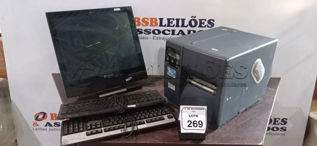LOTE 269 - 01 IMPRESSORA DE ETIQUETAS MARCA DATAMAX, 01 MONITOR MARCA NEOVO E 02 TECLADOS DE PC. (NO ESTADO) ATENÇÃO! FAZER A VISITAÇÃO ANTES DE ARREMATAR, NÃO SABEMOS SE FUNCIONA, LEILÃO NÃO TEM GARANTIA E NEM DEVOLUÇÃO, SUJEITO A POSSÍVEIS AVARIAS VISÍVEIS/OCULTAS E/OU AUSÊNCIA DE COMPONENTES.