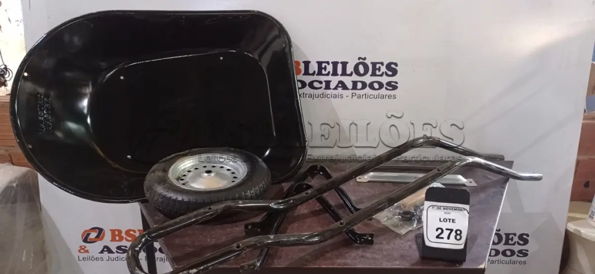 LOTE 278 - 01 CARRINHO DE MÃO DESMONTADO. (NO ESTADO) ATENÇÃO! FAZER A VISITAÇÃO ANTES DE ARREMATAR, NÃO SABEMOS SE FUNCIONA, LEILÃO NÃO TEM GARANTIA E NEM DEVOLUÇÃO, SUJEITO A POSSÍVEIS AVARIAS VISÍVEIS/OCULTAS E/OU AUSÊNCIA DE COMPONENTES.