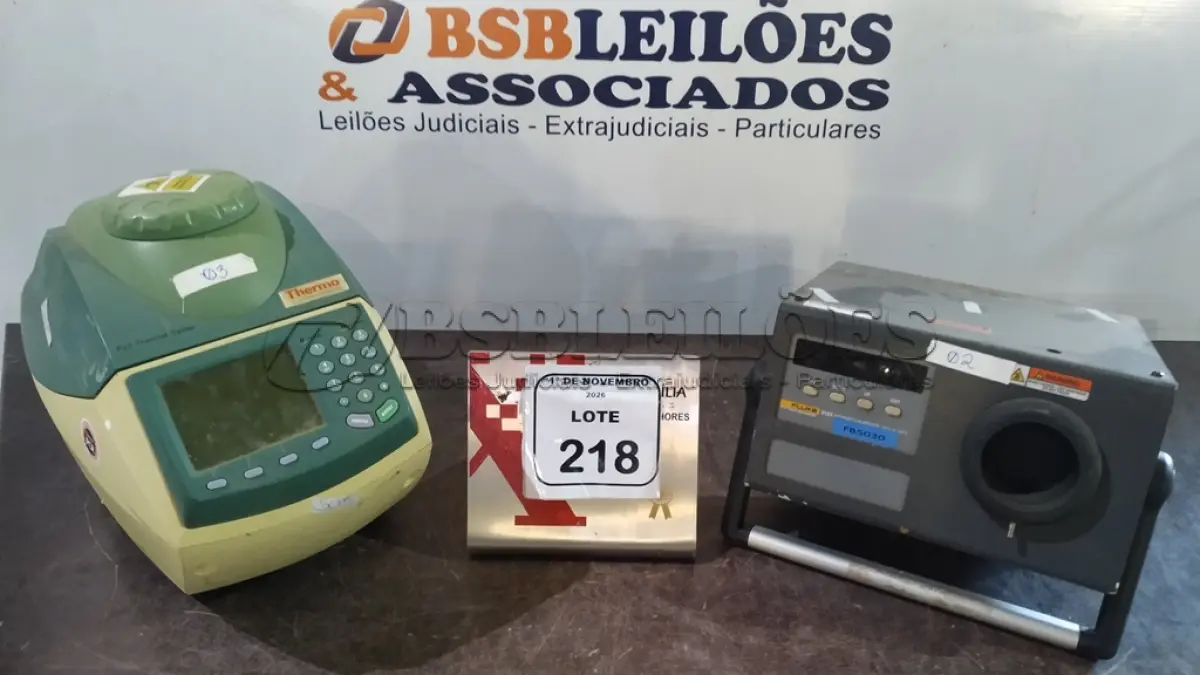 LOTE 218 - 01 CALIBRADOR INFRAVERMELHO PORTÁTIL E 01 TERMOCILADOR. (NO ESTADO) ATENÇÃO! FAZER A VISITAÇÃO ANTES DE ARREMATAR, NÃO SABEMOS SE FUNCIONA, LEILÃO NÃO TEM GARANTIA E NEM DEVOLUÇÃO, SUJEITO A POSSÍVEIS AVARIAS VISÍVEIS/OCULTAS E/OU AUSÊNCIA DE COMPONENTES.