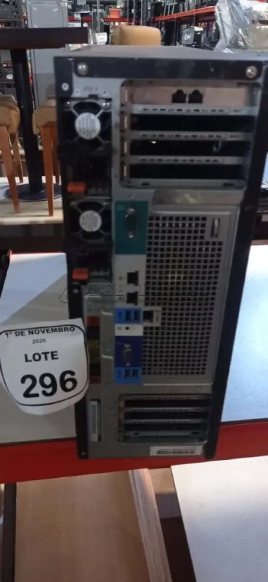 LOTE 296 - 01 SERVIDOR SÉRIE THINKSERVER MARCA LENOVO. (NO ESTADO) ATENÇÃO! FAZER A VISITAÇÃO ANTES DE ARREMATAR, NÃO SABEMOS SE FUNCIONA, LEILÃO NÃO TEM GARANTIA E NEM DEVOLUÇÃO, SUJEITO A POSSÍVEIS AVARIAS VISÍVEIS/OCULTAS E/OU AUSÊNCIA DE COMPONENTES.
