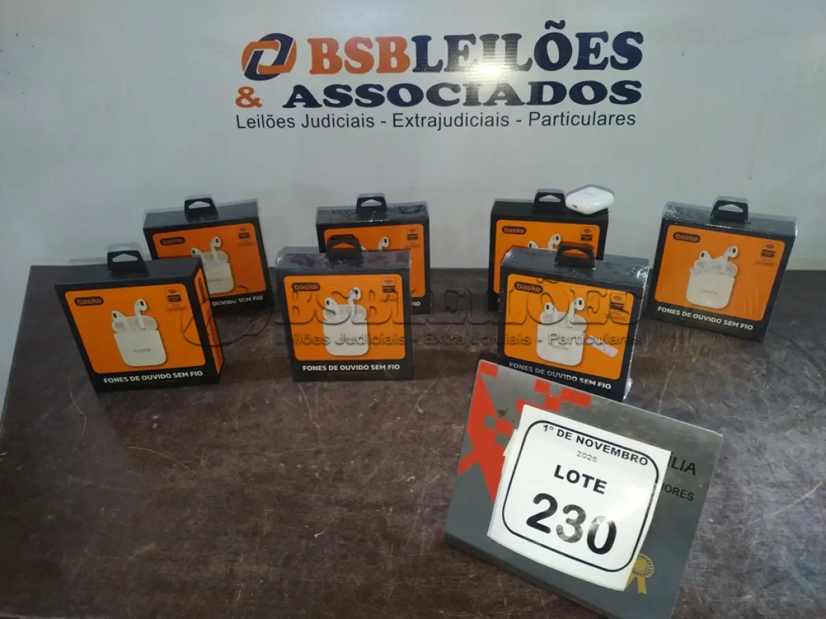LOTE 230 - 07 PARES DE FONES DE OUVIDO SEM FIO MODELO BA-FON6693 MARCA BASIKE. (NO ESTADO) ATENÇÃO! FAZER A VISITAÇÃO ANTES DE ARREMATAR, NÃO SABEMOS SE FUNCIONA, LEILÃO NÃO TEM GARANTIA E NEM DEVOLUÇÃO, SUJEITO A POSSÍVEIS AVARIAS VISÍVEIS/OCULTAS E/OU AUSÊNCIA DE COMPONENTES.