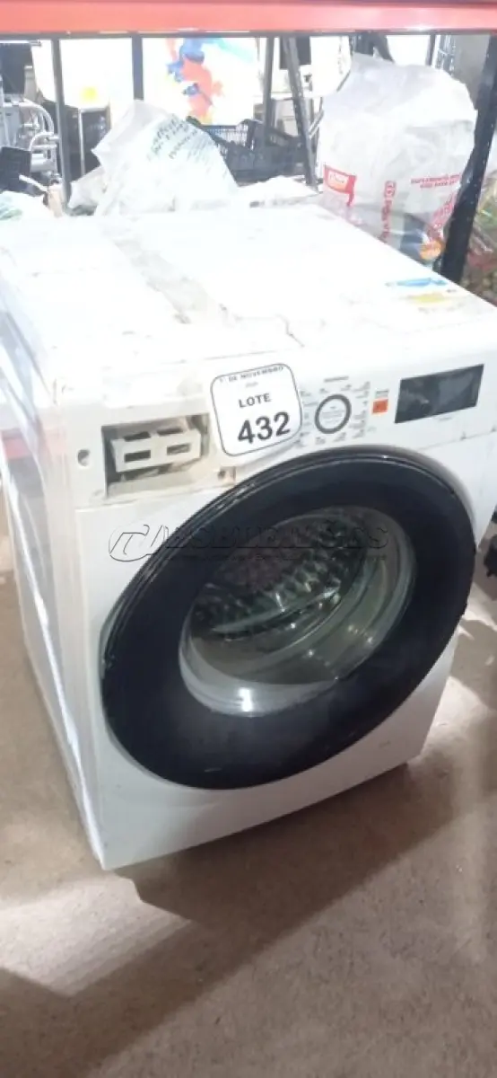 LOTE 432 - 01 MÁQUINA LAVA E SECA MARCA BRASTEMP COM AVARIAS. (NO ESTADO) ATENÇÃO! FAZER A VISITAÇÃO ANTES DE ARREMATAR, NÃO SABEMOS SE FUNCIONA, LEILÃO NÃO TEM GARANTIA E NEM DEVOLUÇÃO, SUJEITO A POSSÍVEIS AVARIAS VISÍVEIS/OCULTAS E/OU AUSÊNCIA DE COMPONENTES.