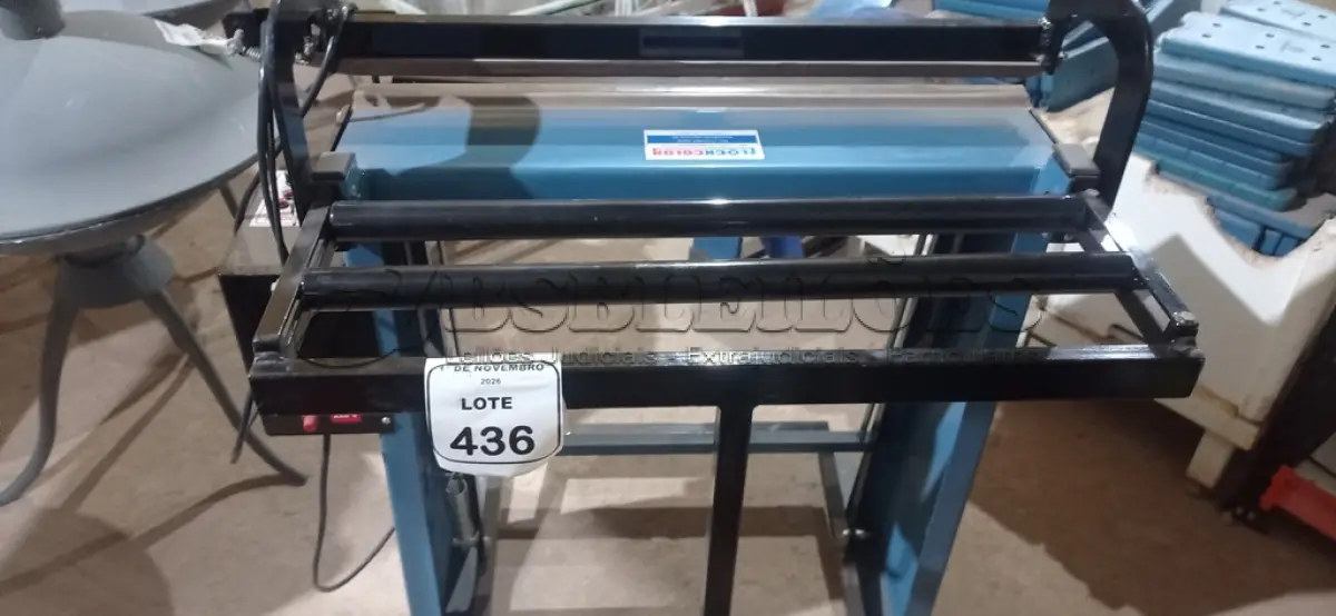LOTE 436 - 01 LAMINADORA. (NO ESTADO) ATENÇÃO! FAZER A VISITAÇÃO ANTES DE ARREMATAR, NÃO SABEMOS SE FUNCIONA, LEILÃO NÃO TEM GARANTIA E NEM DEVOLUÇÃO, SUJEITO A POSSÍVEIS AVARIAS VISÍVEIS/OCULTAS E/OU AUSÊNCIA DE COMPONENTES.