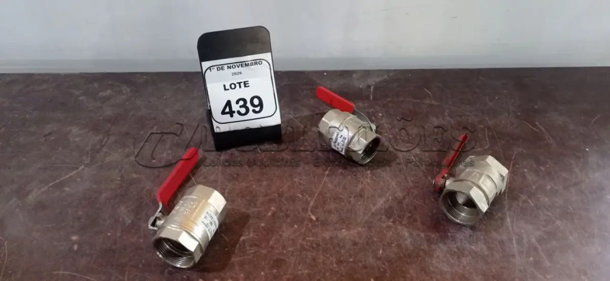 LOTE 439 - 03 REGISTROS ESFERA DE 1 1/2 DE METAL. (NO ESTADO) ATENÇÃO! FAZER A VISITAÇÃO ANTES DE ARREMATAR, NÃO SABEMOS SE FUNCIONA, LEILÃO NÃO TEM GARANTIA E NEM DEVOLUÇÃO, SUJEITO A POSSÍVEIS AVARIAS VISÍVEIS/OCULTAS E/OU AUSÊNCIA DE COMPONENTES.