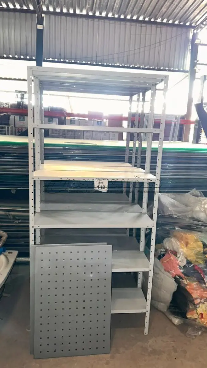 LOTE 442 - 02 ESTANTES DE FERRO DESMONTADAS DE APROXIMADAMENTE 1,95X0,95M COM 06 PRATELEIRAS CADA. (NO ESTADO) ATENÇÃO! FAZER A VISITAÇÃO ANTES DE ARREMATAR, NÃO SABEMOS SE FUNCIONA, LEILÃO NÃO TEM GARANTIA E NEM DEVOLUÇÃO, SUJEITO A POSSÍVEIS AVARIAS VISÍVEIS/OCULTAS E/OU AUSÊNCIA DE COMPONENTES.