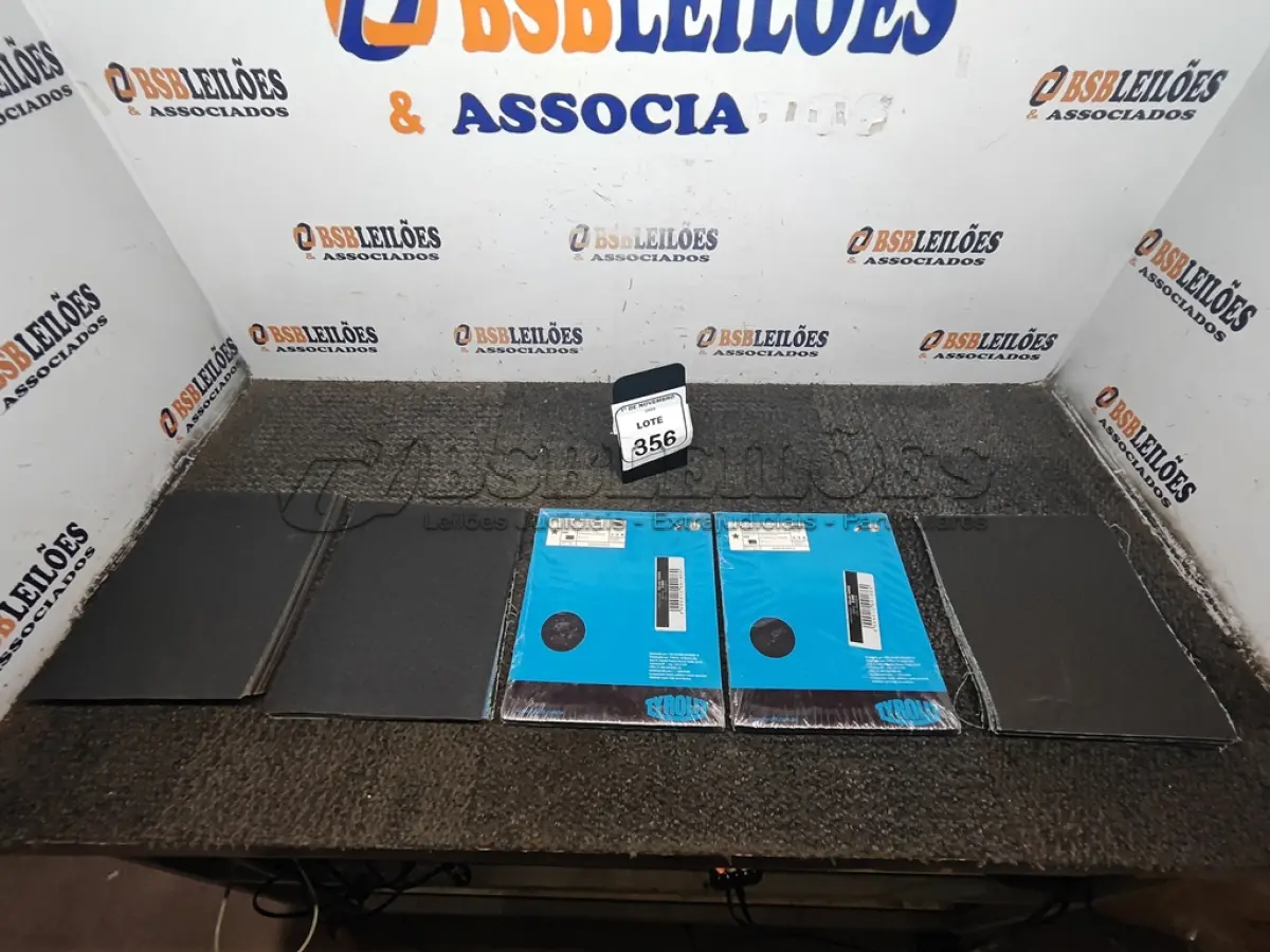 LOTE 356 - 01 LOTE COM GRANDE QUANTIDADE DE FOLHAS DE LIXA. (NO ESTADO) ATENÇÃO! FAZER A VISITAÇÃO ANTES DE ARREMATAR, NÃO SABEMOS SE FUNCIONA, LEILÃO NÃO TEM GARANTIA E NEM DEVOLUÇÃO, SUJEITO A POSSÍVEIS AVARIAS VISÍVEIS/OCULTAS E/OU AUSÊNCIA DE COMPONENTES.