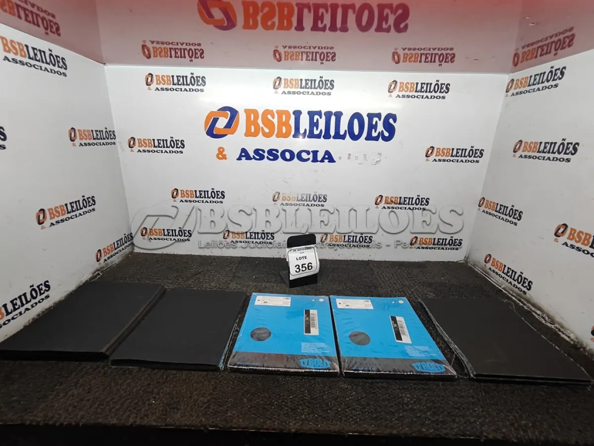 LOTE 356 - 01 LOTE COM GRANDE QUANTIDADE DE FOLHAS DE LIXA. (NO ESTADO) ATENÇÃO! FAZER A VISITAÇÃO ANTES DE ARREMATAR, NÃO SABEMOS SE FUNCIONA, LEILÃO NÃO TEM GARANTIA E NEM DEVOLUÇÃO, SUJEITO A POSSÍVEIS AVARIAS VISÍVEIS/OCULTAS E/OU AUSÊNCIA DE COMPONENTES.