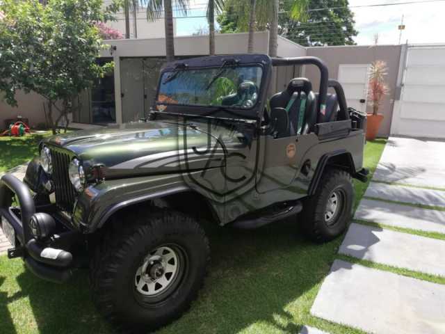 CARRO COLECIONADOR JEEP 1966