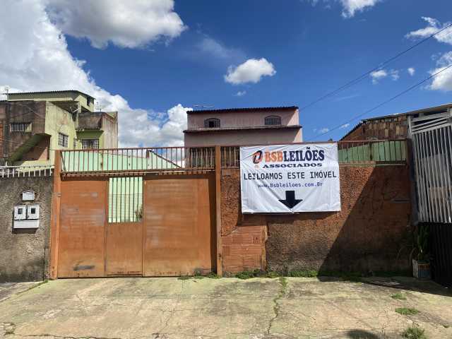 LEILÃO CASA SAMAMBAIA QR 514