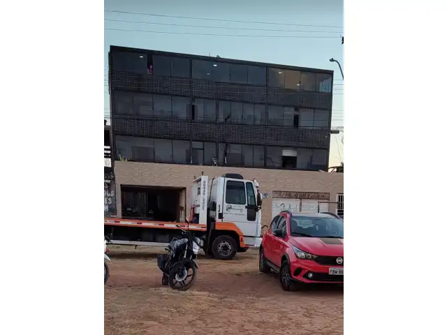 PRÉDIO COMPLETO DE 3 ANDARES E LOJAS (DVO) DF