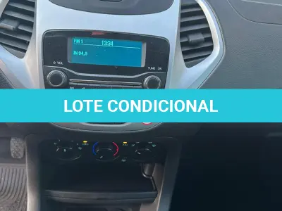 LOTE 001 - 01 FORD KA SEDAN 1.0 COMPLETO 2019/2020 IPVA 2023 PAGO KM 90.100 (NO ESTADO)