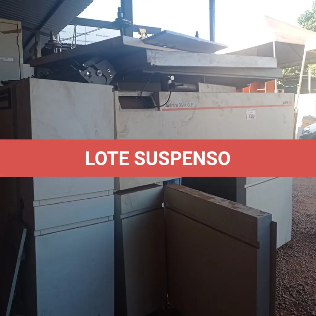 LOTE 647