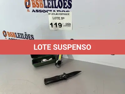 LOTE 119 - 01 LANTERNA MILITAR + 01 CANIVETE MILITAR (NO ESTADO, NÃO SABEMOS SE FUNCIONA. LEILÃO NÃO TEM GARANTIA E NEM DEVOLUÇÃO)