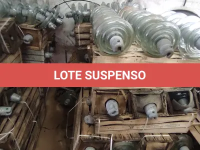 LOTE 059 - 01 LOTE COM 40 ISOLADORES PARA ALTA TENSÃO 23500TEST (NO ESTADO, NÃO SABEMOS SE FUNCIONA. LEILÃO NÃO TEM GARANTIA E NEM DEVOLUÇÃO).