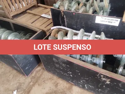 LOTE 062 - O1 LOTE COM ISOLADORES DE ALTA TENSÃO DIVERSOS (NO ESTADO, NÃO SABEMOS SE FUNCIONA. LEILÃO NÃO TEM GARANTIA E NEM DEVOLUÇÃO).