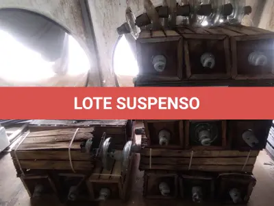LOTE 061 - 01 LOTE COM23 ISOLADORES DE ALTA TENSÃO 18000 TEST (NO ESTADO, NÃO SABEMOS SE FUNCIONA. LEILÃO NÃO TEM GARANTIA E NEM DEVOLUÇÃO).