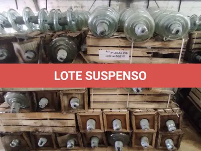 LOTE 060 - 01 LOTE COM 50 ISOLADORES DE ALTA TENSÃO 23500 TEST (NO ESTADO, NÃO SABEMOS SE FUNCIONA. LEILÃO NÃO TEM GARANTIA E NEM DEVOLUÇÃO).