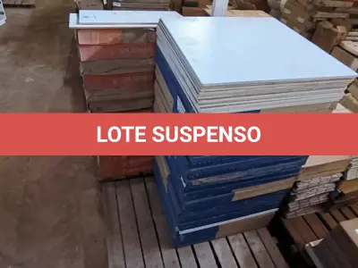 LOTE 189 - 30 CAIXAS DE PISO PORTOBELLO 60CM X 60CM BRAVA BIANCO (NO ESTADO)