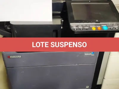 LOTE 013 - 01 MULTIFUNCIONAL MONO LASER_KYOCERA TASKALFA 5002I + GRAMPEADOR 50 FLS + GABINETE COM RODAS ; 03 MULTIFUNCIONAL MONO LASER_KYOCERA TASKALFA 3010I + GRAMPEADOR 50 FLS + GABINETE COM RODAS (NO ESTADO)