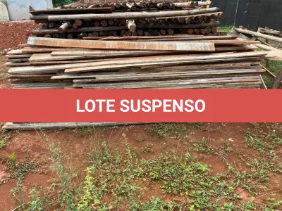 LOTE 535 - 01 LOTE COM APROXIMADAMENTE 99 TÁBUAS PARA OBRA (NO ESTADO) (RETIRADA NA SMPW QUADRA 14 CONJUNTO 5 LOTE 3)